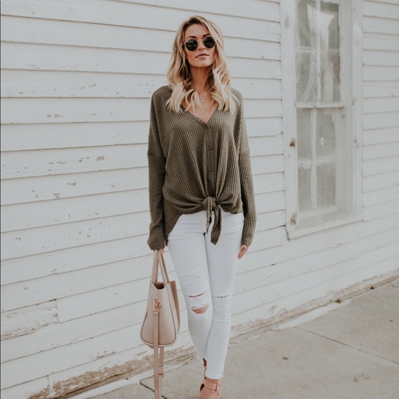 >>LAST<< Eve Button Down Thermal - Olive - Picture 3 of 5